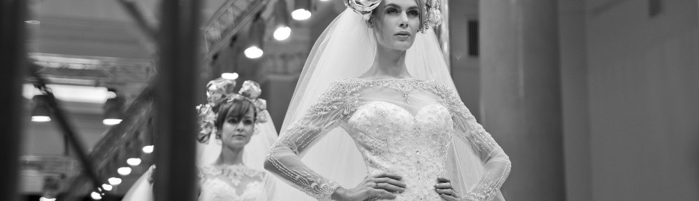 fotografia ślubnej sukni